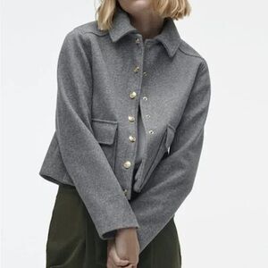 Zara Women’s Short Button Front Collared Coat in Grey Size L